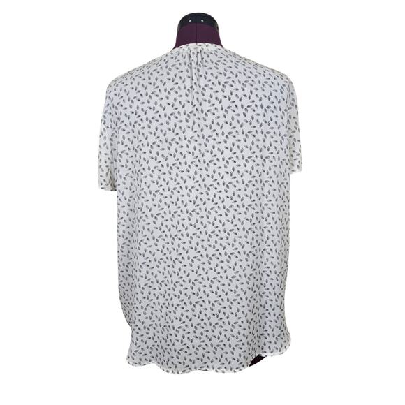 Women's Pleione White w/ Black Leaves Lightweight Blouse | Size Large - Picture 3 of 10